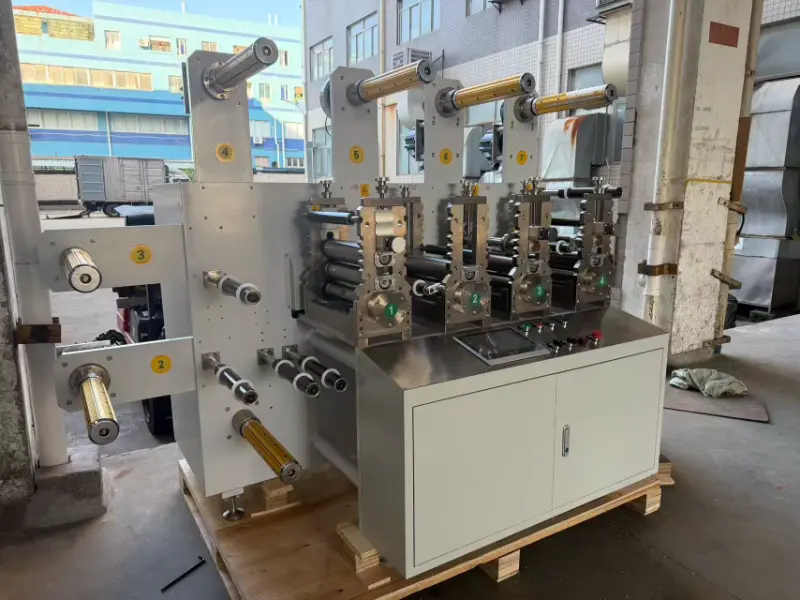 La troqueladora rotativa multiestación de Xiamen Junssen Intelligent para electrodos de fisioterapia completó el ensamblaje para su envío al cliente